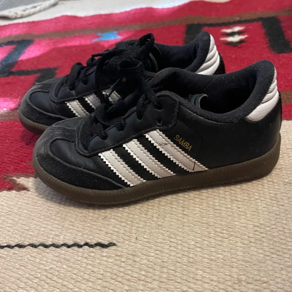 adidas Black, White Samba Soccer Sneakers 10.5 K